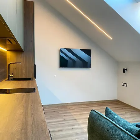 Luxury Old Town River *