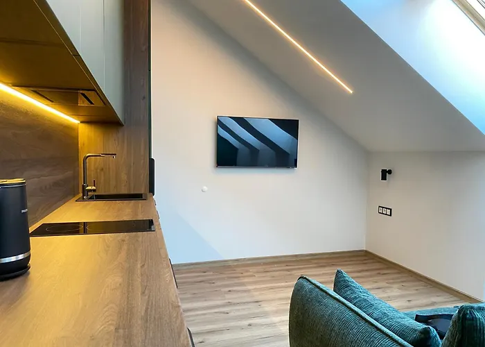 Luxury Old Town River *